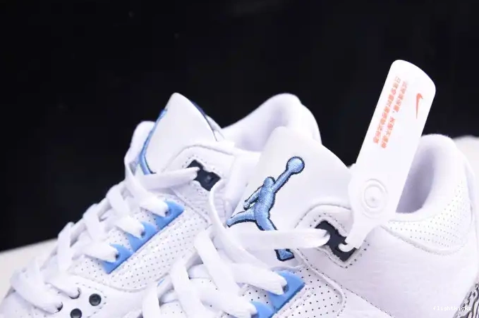 Air CT8532-104 3 UNC Jordan 0524